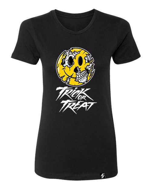 Women's Relaxed Fit T-shirt - Trick or treat